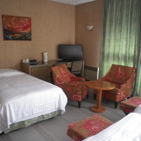 Hotel Le Cleves Charleville-Mezieres Room photo