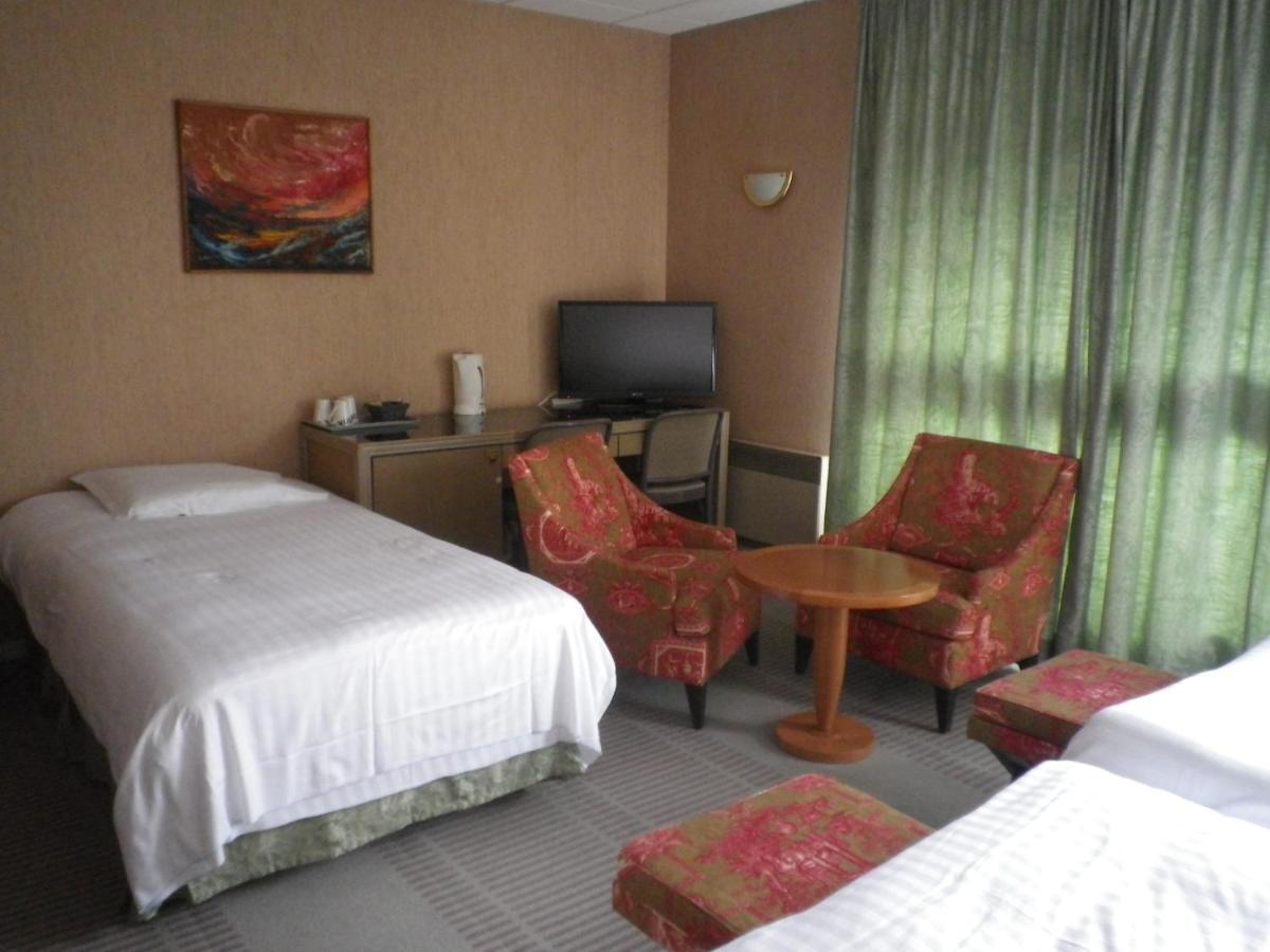 Hotel Le Cleves Charleville-Mezieres Room photo